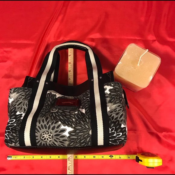 Tommy Hilfiger Handbag - Picture 1 of 6